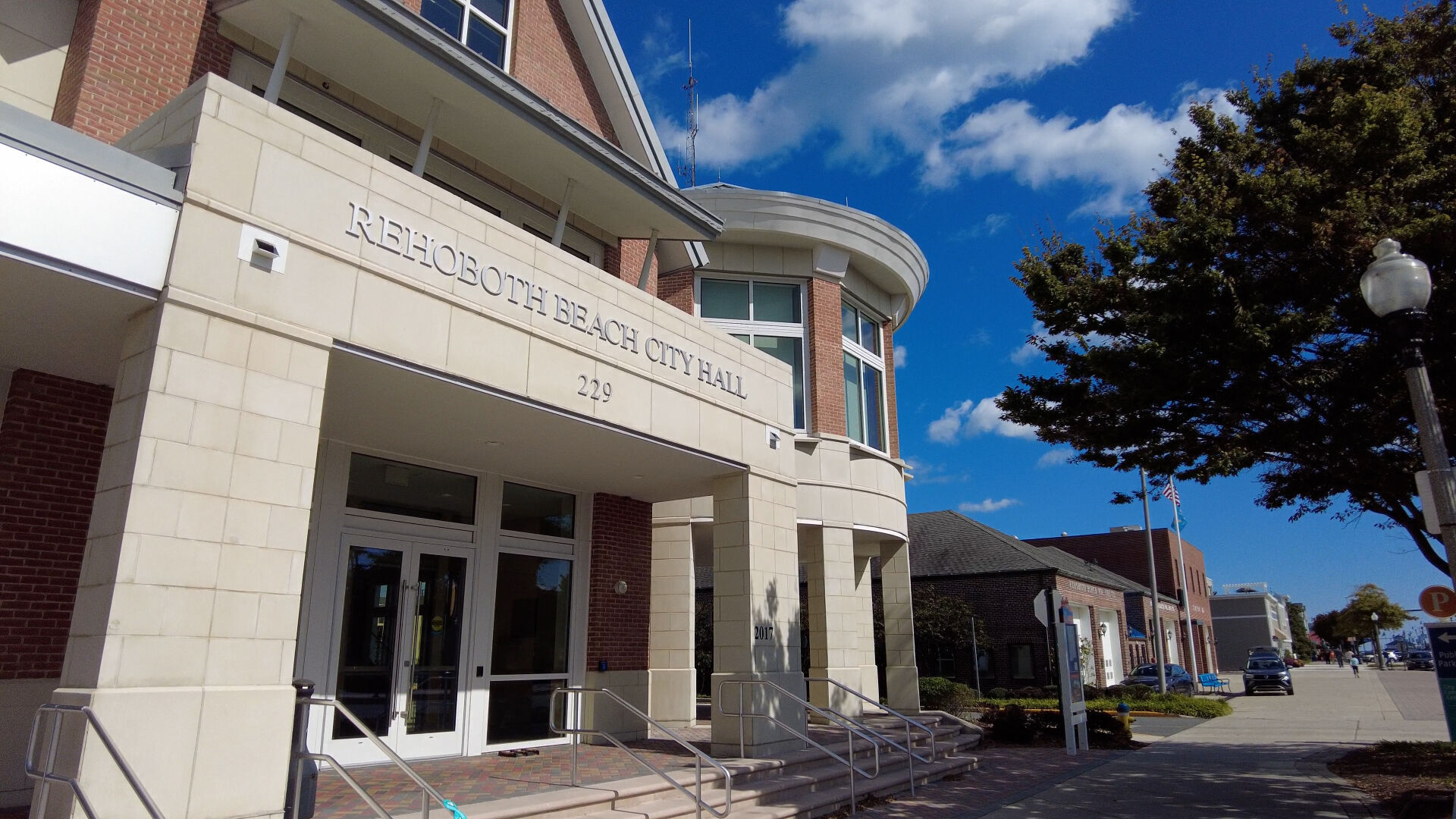 Rehoboth Beach to auction city gear, lost items, and benches Oct. 4